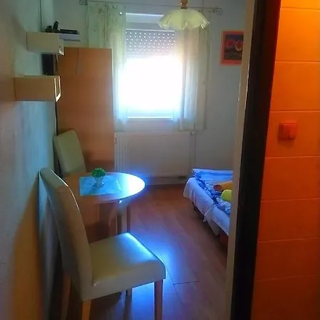 Guest house Nela Podhajska